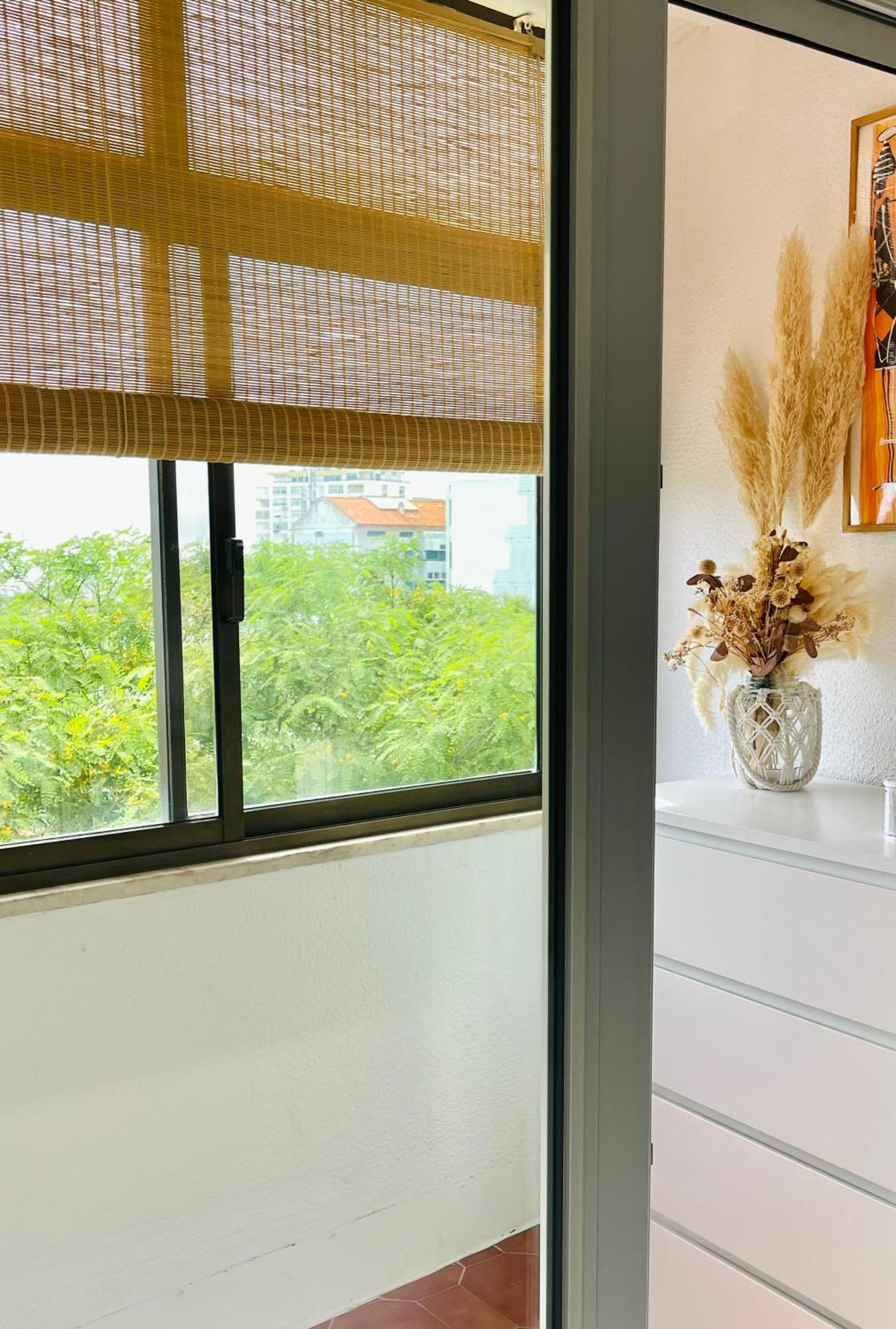 1-Bedroom Sea View Apartment With Private Balcony Costa Da Caparica, Just 5 Minutes From The Beach Costa da Caparica Exterior foto